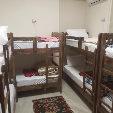 Hostel Oakland Tiranë Eksteriør bilde
