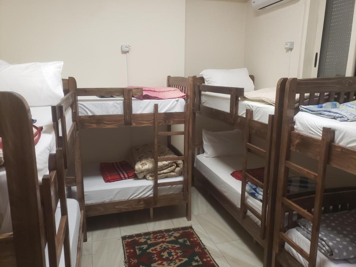 Hostel Oakland Tiranë Eksteriør bilde