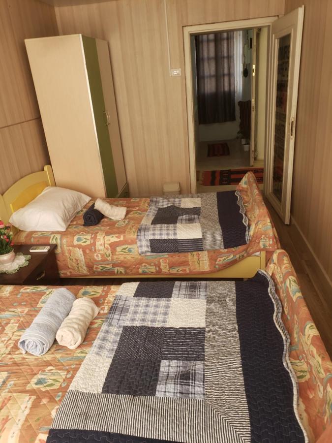 Hostel Oakland Tiranë Eksteriør bilde