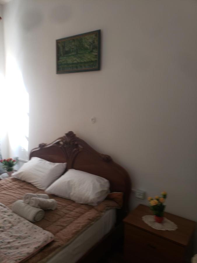 Hostel Oakland Tiranë Eksteriør bilde