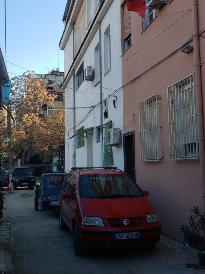 Hostel Oakland Tiranë Eksteriør bilde