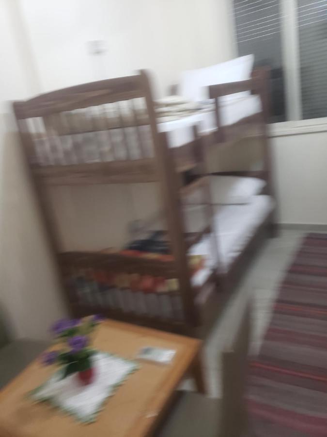Hostel Oakland Tiranë Eksteriør bilde