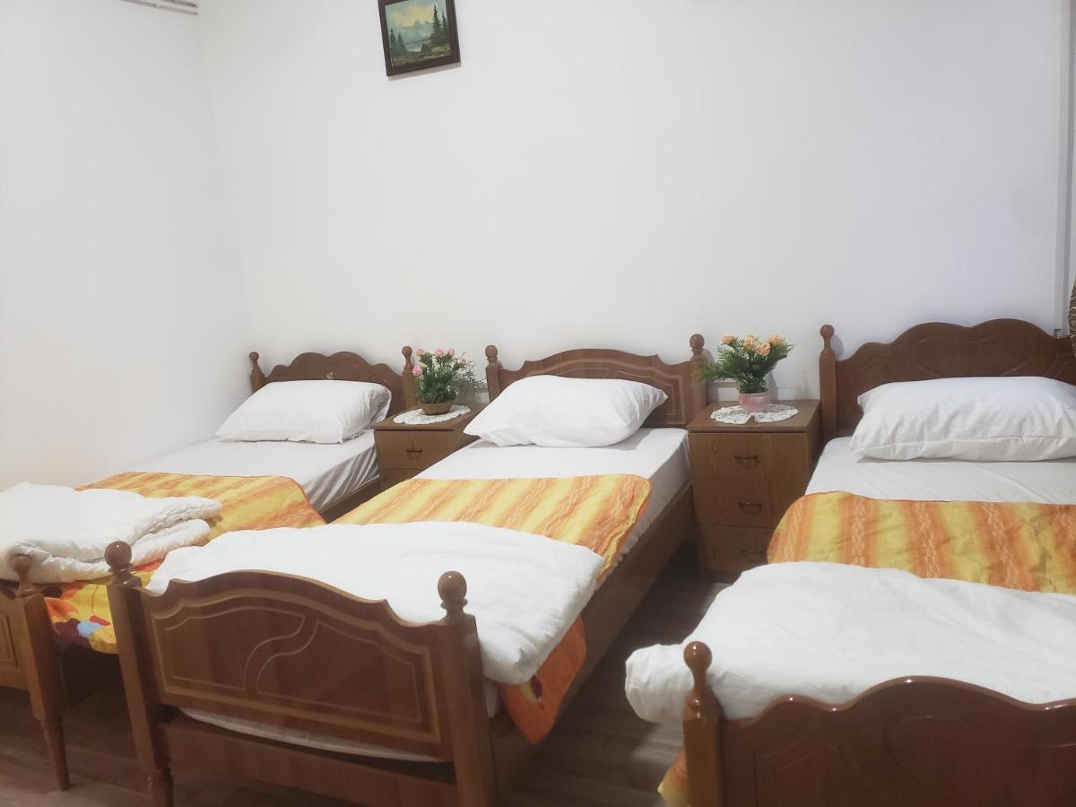 Hostel Oakland Tiranë Eksteriør bilde