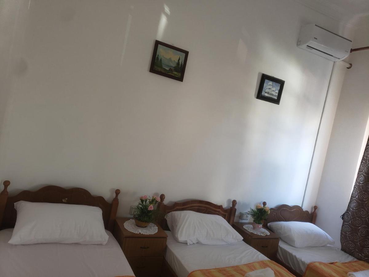 Hostel Oakland Tiranë Eksteriør bilde