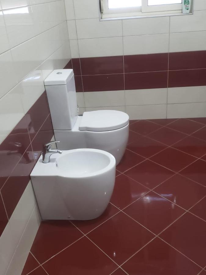 Hostel Oakland Tiranë Eksteriør bilde
