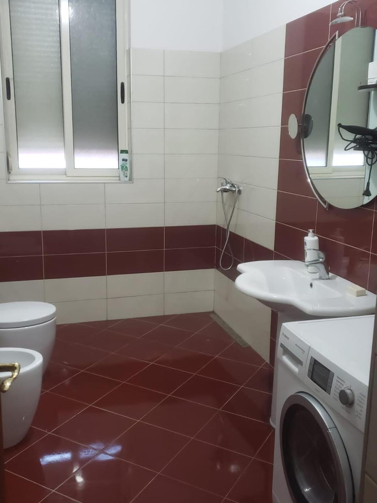 Hostel Oakland Tiranë Eksteriør bilde